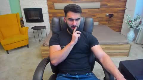 Snapshot of micahlane chatting on 11.16.25 MicahLane online show from 11.16.25