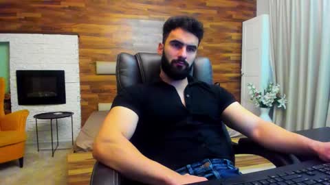 Snapshot of micahlane chatting on 12.05.25 MicahLane online show from 12.05.25