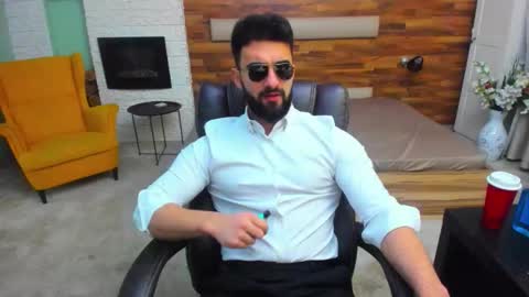 Snapshot of micahlane chatting on 12.16.25 MicahLane online show from 12.16.25