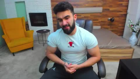 Snapshot of micahlane chatting on 12.18.25 MicahLane online show from 12.18.25