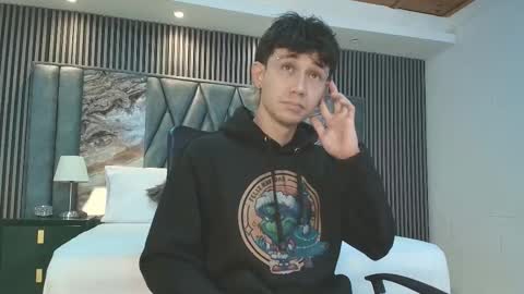 Snapshot of michaeel_blue chatting on 01.14.26 Michael online show from 01.14.26