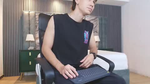 Snapshot of michaeel_blue chatting on 02.27.26 Michael online show from 02.27.26