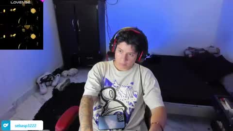 michael independent model  online show from 01.14.25