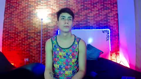 Snapshot of michael_twinkk chatting on 10.06.25 MICHAEL online show from 10.06.25