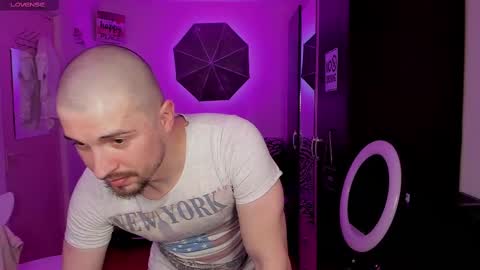 Snapshot of michael_wolfborn chatting on 03.11.25 Michael online show from 03.11.25