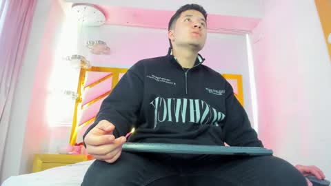 MichaelConnor  online show from 01.30.25