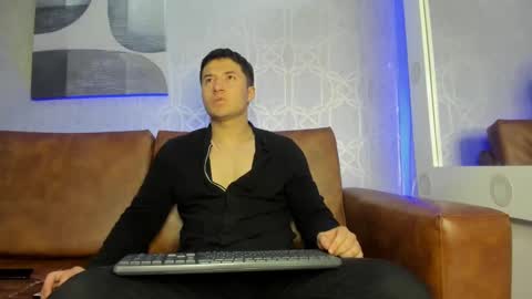 MichaelConnor  online show from 02.03.25