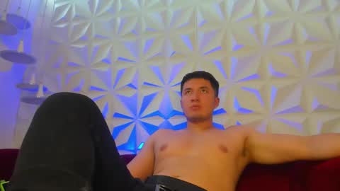 MichaelConnor  online show from 02.15.25