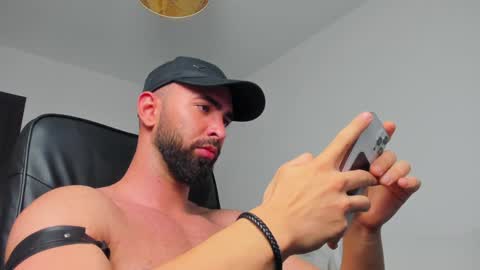 MichaelEvansx online show from 12.17.24