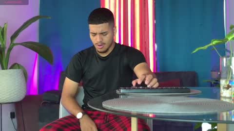 michel g22 online show from 09.19.25