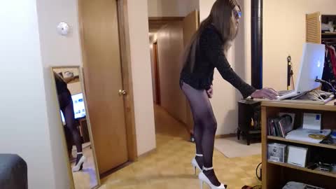 Snapshot of michelle209 chatting on 11.12.25 Michelle online show from 11.12.25