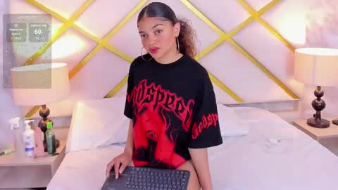 Snapshot of michellebronx chatting on 05.26.26 michellebronx online show from 05.26.26