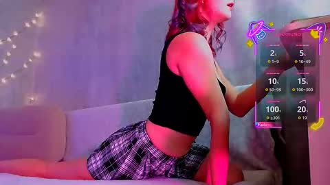 Snapshot of michelleevie chatting on 11.12.25 Agatha online show from 11.12.25