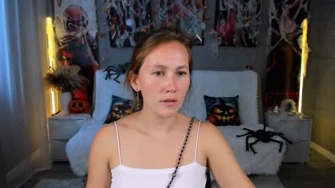 Snapshot of michelleortis chatting on 10.22.25 MichelleOrtis online show from 10.22.25