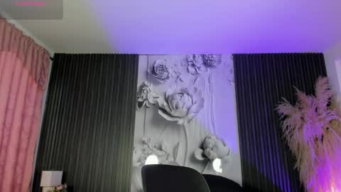 michellepreston_ online show from 04.23.26