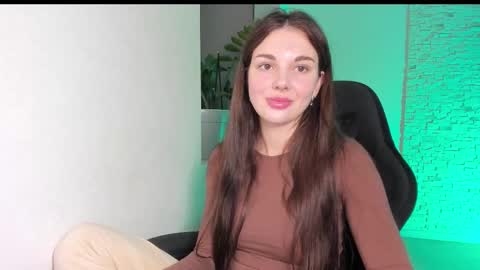 Snapshot of michelliibeautiful chatting on 11.07.25 Michellee online show from 11.07.25