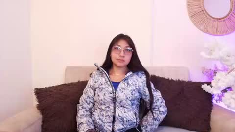 Snapshot of michellnight_ chatting on 06.18.26 Michel online show from 06.18.26