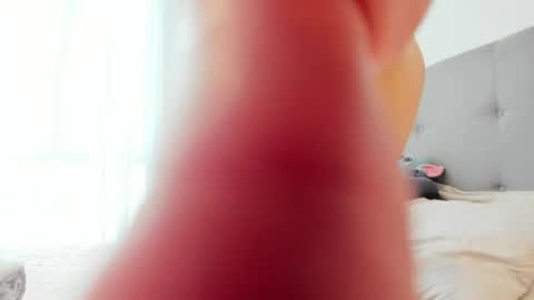 Snapshot of michi_luck_ chatting on 06.19.26 Lizeth Your love online show from 06.19.26