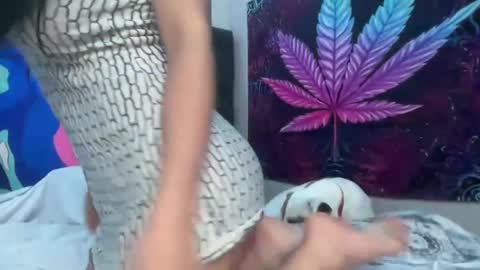 Skye online show from 12.31.24