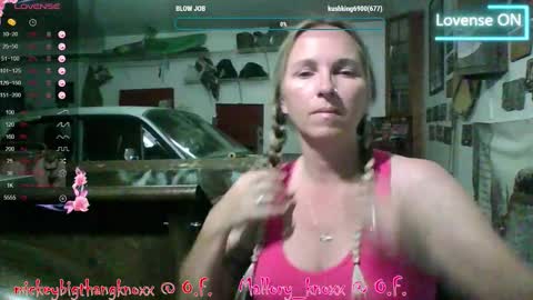 Snapshot of mickey85knoxx chatting on 11.23.25 mickey85knoxx online show from 11.23.25