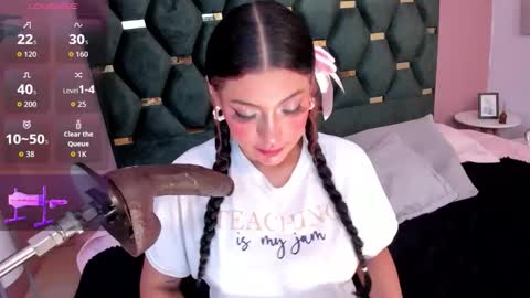 Micki online show from 10.23.25