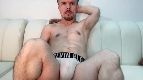 Snapshot of midgettripod1 chatting on 09.26.25 Aaron online show from 09.26.25