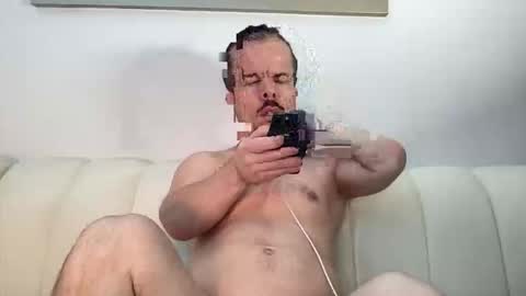 Snapshot of midgettripod1 chatting on 10.06.25 Aaron online show from 10.06.25