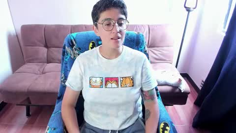 Snapshot of midnight07_ chatting on 01.06.26 Blue online show from 01.06.26