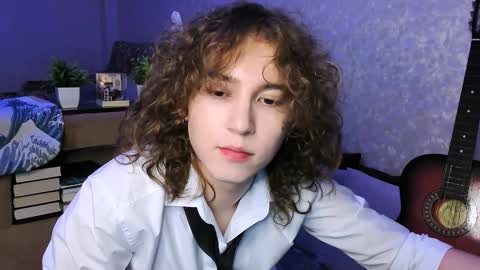 Snapshot of midnight_answer chatting on 12.09.24 Max online show from 12.09.24