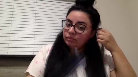 Snapshot of midnightbruja111 chatting on 10.19.25 midnightbruja111 online show from 10.19.25