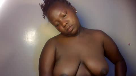 midnightt_curves online show from 07.25.26