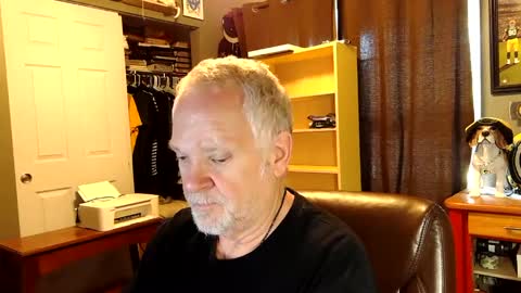 Snapshot of midwestdad09 chatting on 09.30.25 midwestdad09 online show from 09.30.25