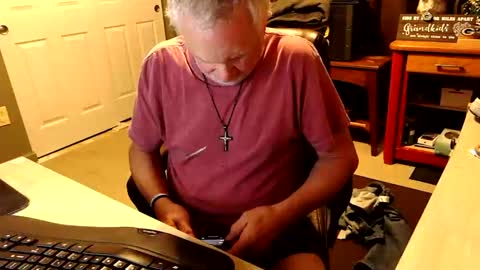 Snapshot of midwestdad09 chatting on 10.06.25 midwestdad09 online show from 10.06.25