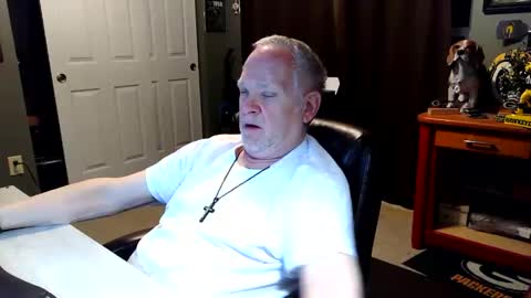 Snapshot of midwestdad09 chatting on 03.01.26 midwestdad09 online show from 03.01.26