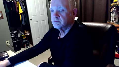 Snapshot of midwestdad09 chatting on 04.07.26 midwestdad09 online show from 04.07.26