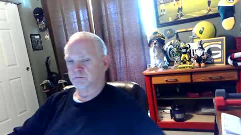 Snapshot of midwestdad09 chatting on 04.08.26 midwestdad09 online show from 04.08.26