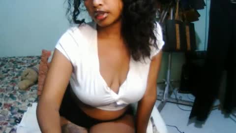 Snapshot of miel_07 chatting on 03.14.26 miel_07 online show from 03.14.26