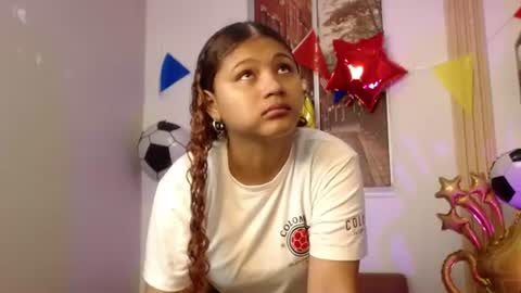 Snapshot of miel_alisha chatting on 06.23.26 miel online show from 06.23.26