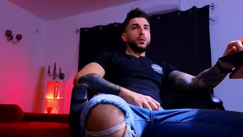 MightyAaron online show from 11.08.25