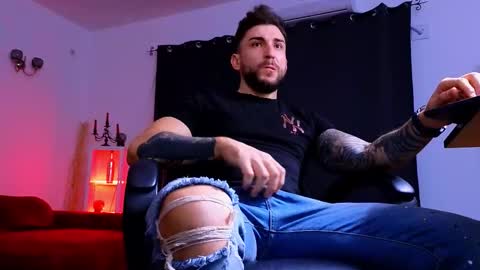 MightyAaron online show from 11.25.25