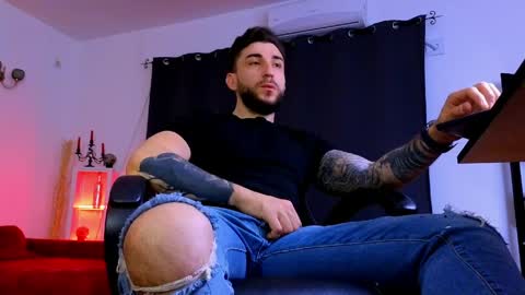 MightyAaron online show from 05.01.26