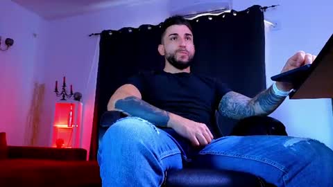 MightyAaron online show from 08.02.26