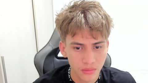 Miguel Hernandez online show from 10.23.25