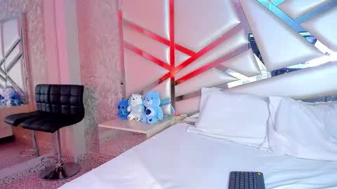 MIA 3 online show from 12.18.25