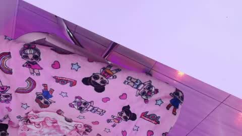 Miia  online show from 04.17.26