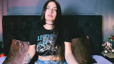 miia_moore_ online show from 05.27.26