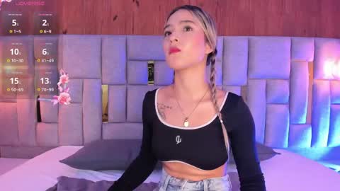 Mia  online show from 05.01.26