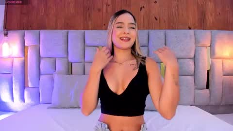 Mia  online show from 06.22.26