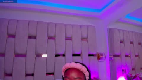 Snapshot of miia_schwarz chatting on 04.26.26 Miia Schwarz online show from 04.26.26
