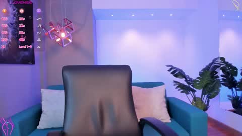 Miia 3 online show from 11.24.25